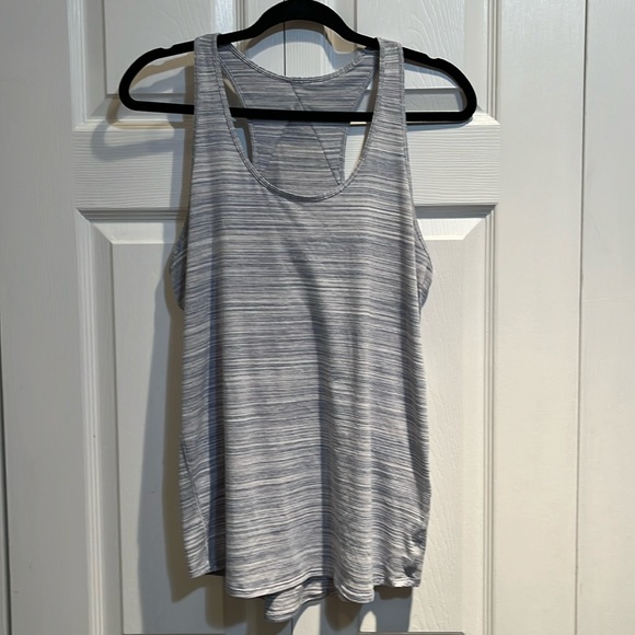 ❤️SOLD❤️Lululemon Essential Tank Pleated. Seriously Light Luon - Picture 1 of 10